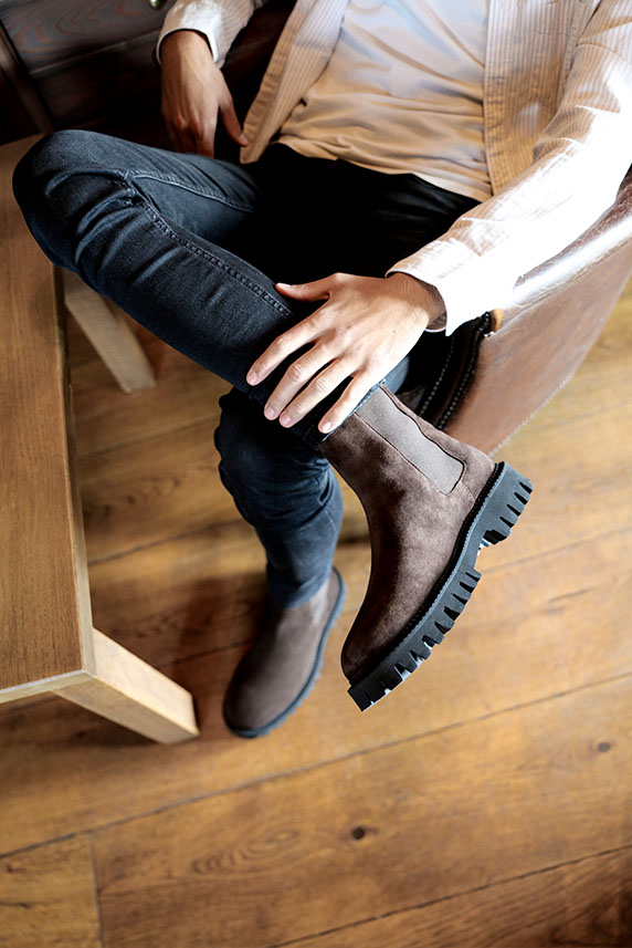 chelsea boots